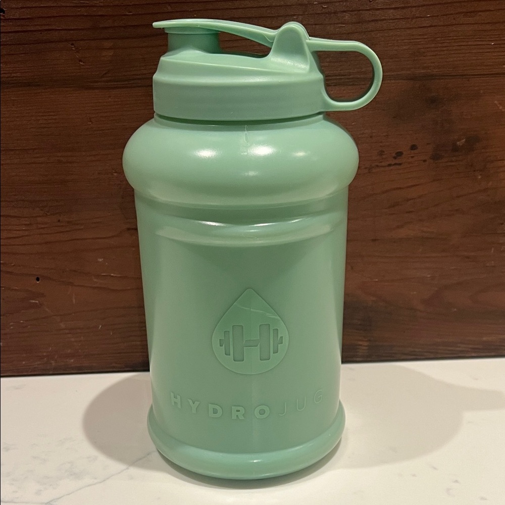 🔥‼️HydroJug Refreshing Green Bottle‼️🔥